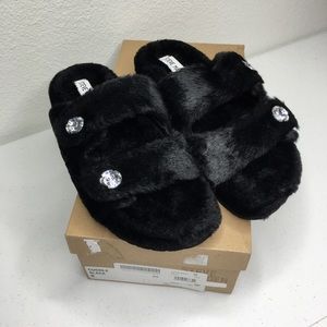 Steve Madden cuddle slippers sz 8